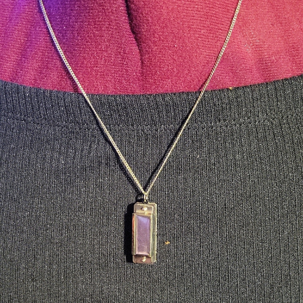 Elegant Silver and Purple Pendant Necklace
